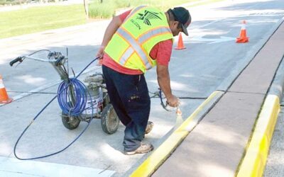 Field Services Boost Curb Appeal, Clean Streets in North Houston
